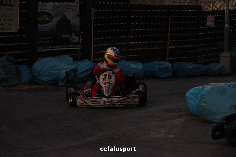 111120 sport2 434_tn.jpg